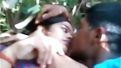 Desi girl sex with bf outdore