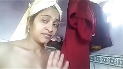 Desi girl showing body