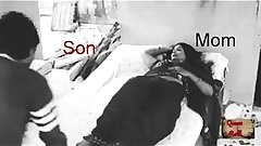 Mom malaai - soti hui maa ke sath beta le maja